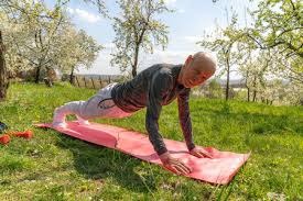 欧文快攻压哨上篮，全场沸腾