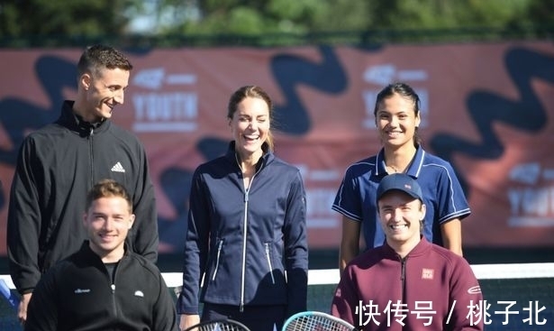 球队送上了 球队送上了